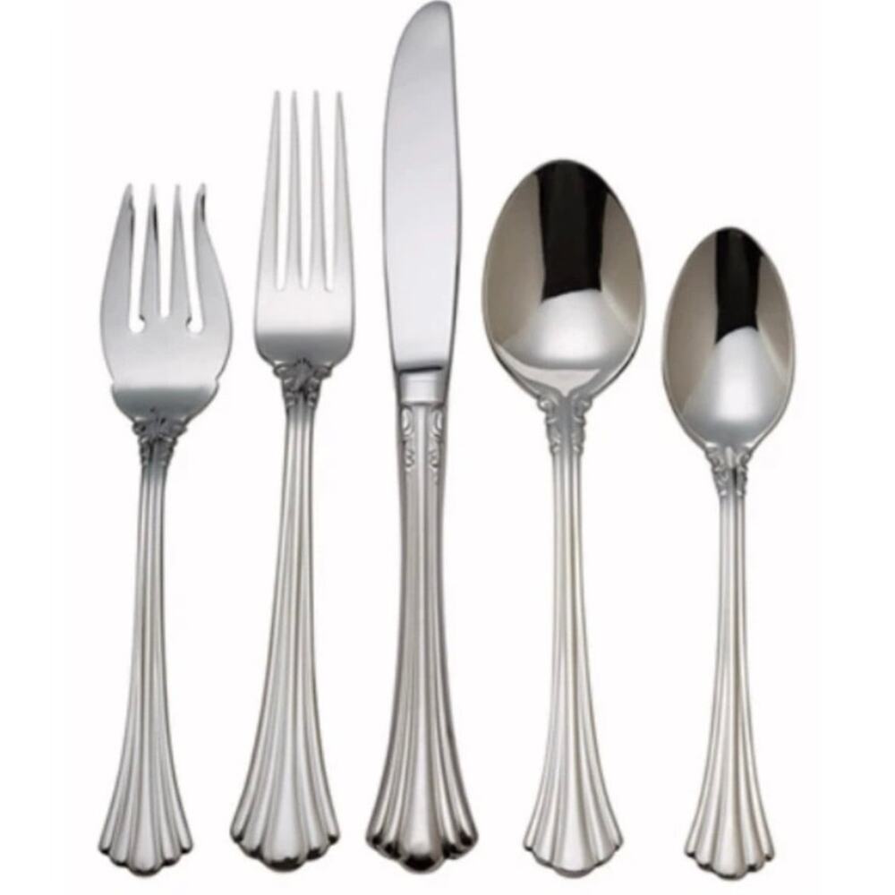Reed & Barton Japan 18/8 stainless Steel 1800 flatware set